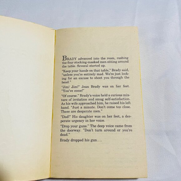 Athabasca By Alistair MacLean Paperback Book Vintage - Picture 4 of 6